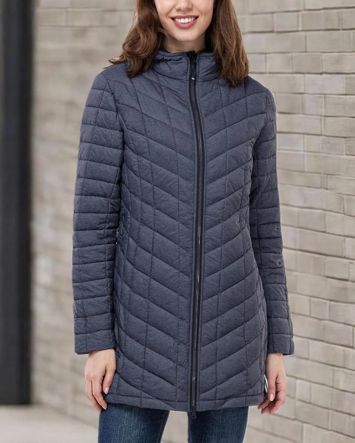 33,000ft Women's Long Puffer Jacket with Hood, Lightweight Warm Puffy Quilted Winter Coats