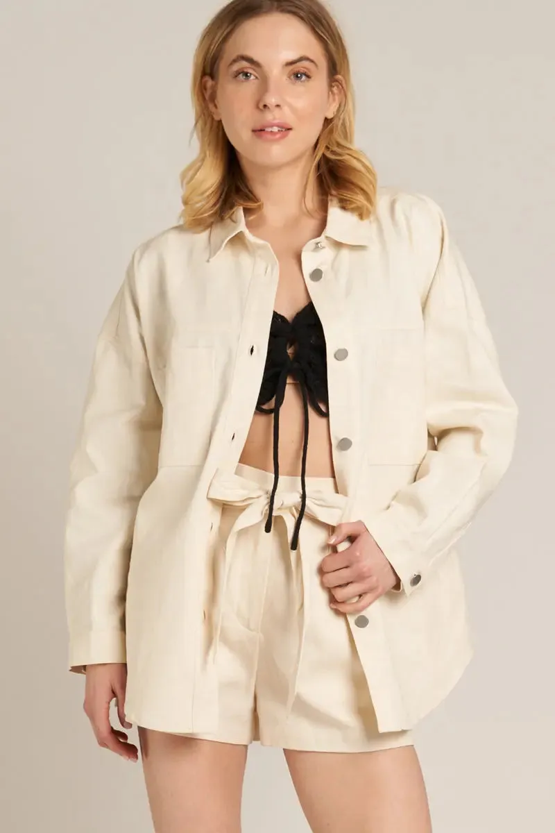 En Creme Dede Oversized Shirt  The Perfect Denim Layer